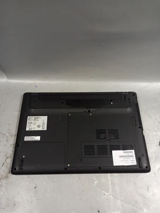 FUJITSU LIFEBOOK A555 LAPTOP IN BLACK