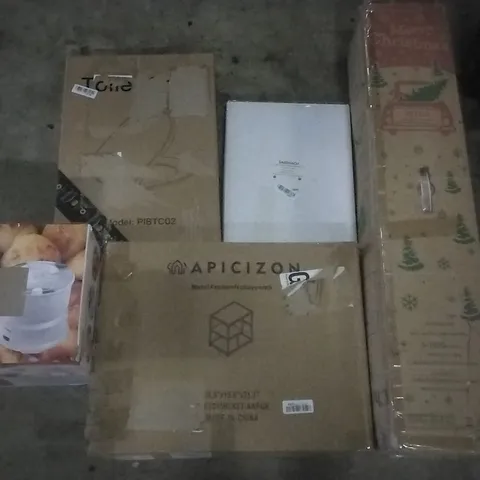 PALLET OF ASSORTED ITEMS INCLUDING TOILET SEAT, CHRISTMAS TREE, APICIZON METAL FRAME+HONEYCOMB, JUDGE ELECTRIC POTATOE PEELER, SABSHACH CUTLERY TRAY