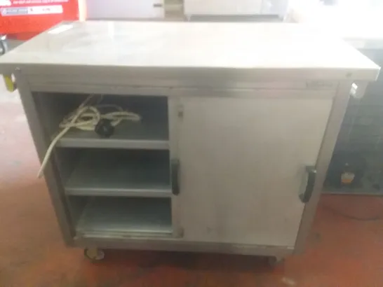 MOFFAT FOOD PREPARATION UNIT WITH SLIDING DOORS