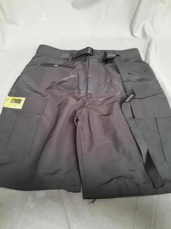 CORTIEZ BLACK CARGO SHORTS - SMALL