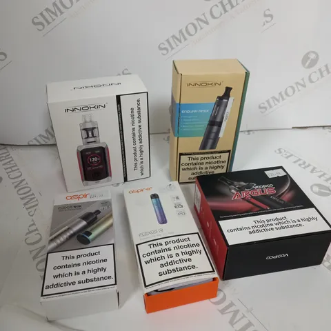 APPROXIMATELY 20 VAPES & E-CIGARETTES TO INCLUDE - VOOPOO - INNOKIN  - ASPIRE
