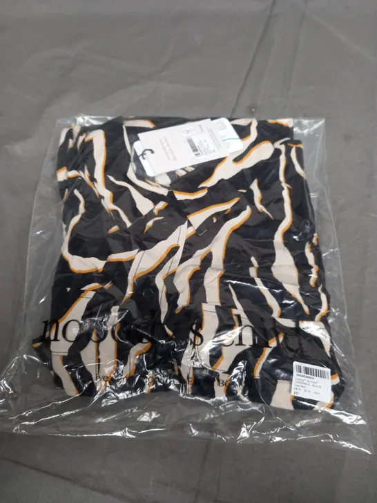 SEALED NOBODYS CHILD UMA SHIRT IN BLACK - UK 10