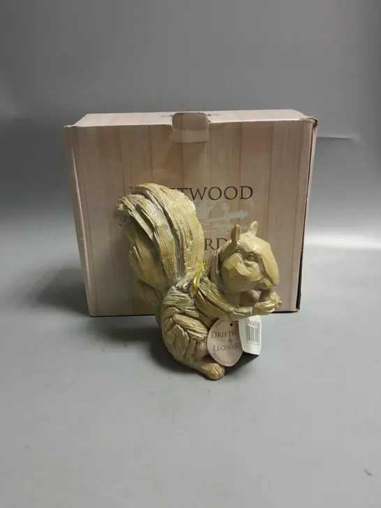 BOXED DRIFTWOOD BY LEONARDO SQUIRREL ORNAMENT