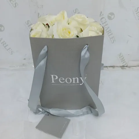 BOXED FAUX FLOWER ARRANGEMENT WITH VASE AND FLOWER AND ROOM SCENT ENGLISH ROSE WHITE