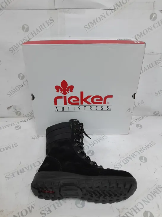 BOXED PAIR OF RIEKER SUEDE WATER RESISTANT BOOTS IN BLACK SIZE 5