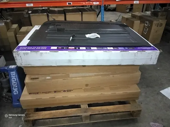 PALLET OF 5 ASSORTED DAMAGED TELEVISIONS