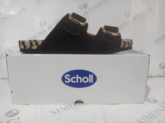 BOXED PAIR OF SCHOLL OPEN TOE SANDALS IN BLACK SIZE 7