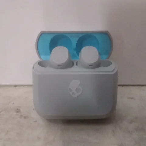 BOXED SKULL CANDY MOD WIRELESS EARPHONES