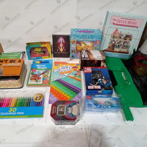 LOT OF APPROX 15 ASSORTED TOYS AND GAMES TO INCLUDE POKEMON CARDS, EDUCATIONAL TOYS, CRAFTS ETC