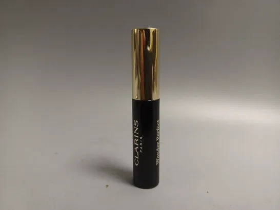 APPROXIMATELY 100 CLARINS PARIS WONDER PERFECT MASCARA (01 WONDER BLACK)