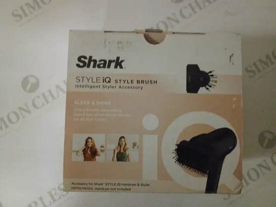 SHARK STYLE IQ BRUSH