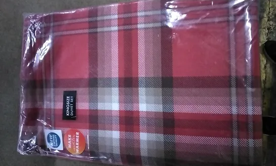 KELSO EASY CARE DUVET COVER SET RED TARTAN SIZE: KINGSIZE