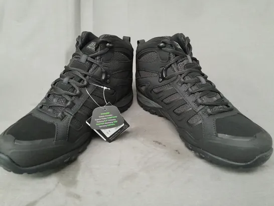 BOXED PAIR OF KARRIMOR HELIX MID WEATHERTITE SHOES IN BLACK UK SIZE 9