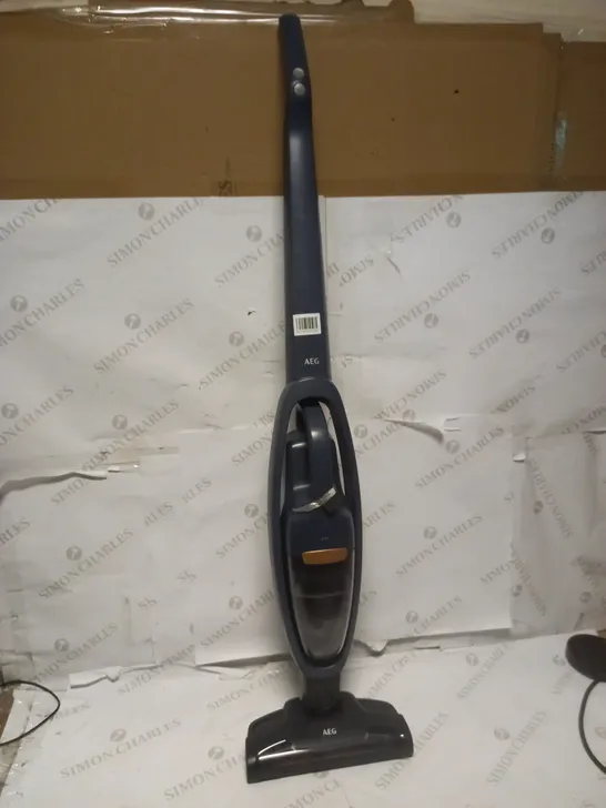 AEG QX6 CORDLESS VACUUM [COLLECTION ONLY]