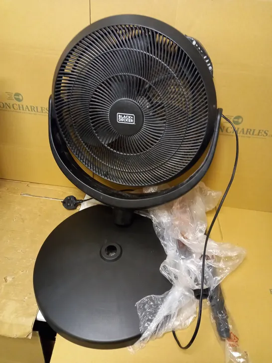 BLACK AND DECKER 16" 3-IN-1 PEDESTAL FAN WTIH TIMER AND REMOTE