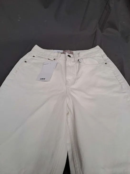 JJXX MOM WHITE DENIM JEANS - SIZE W28 L32