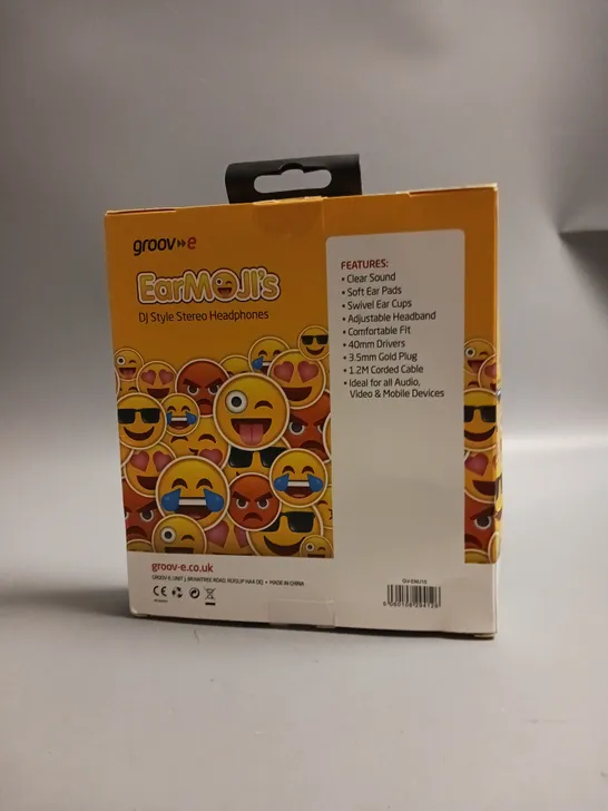 BOXED GROOVE EARMOJIS DJ STYLE STEREO HEADPHONES IN BLACK AND YELLOW