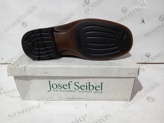 BOXED PAIR OF JOSEF SEIBEL DAKOTA LEATHER SLIP-ON SHPES IN BROWN EU SIZE 46