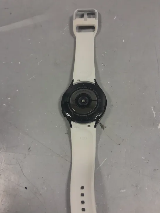 SAMSUNG GALAXY WATCH 4 