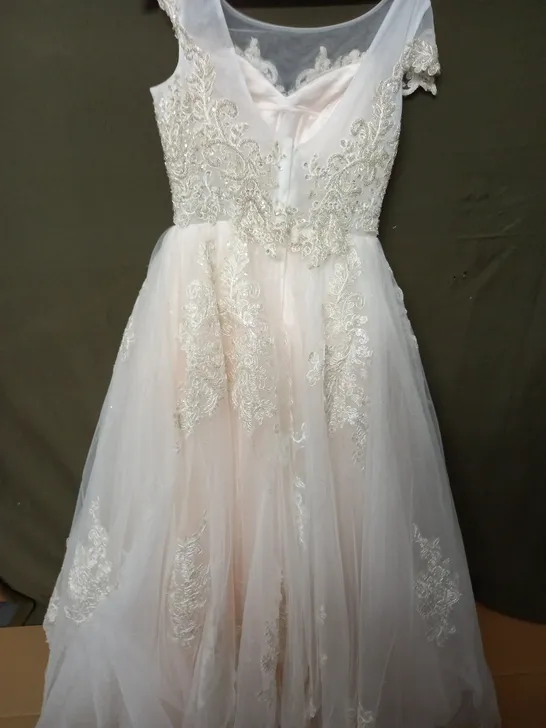 EMBROIDERED NET OVERLAY IVORY WEDDING DRESS - SIZE UNSPECIFIFED