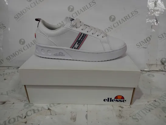 BOXED PAIR OF ELLESSE MEZZALUNA SHOES IN WHITE UK SIZE 4