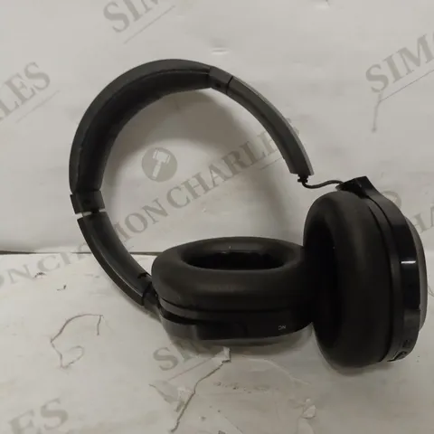 WIRELESS NOISE CANCELLING HEADPHONES 