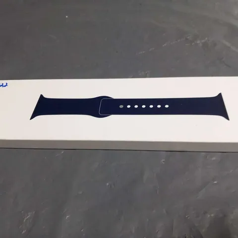 BOXED APPLE SPORT BAND