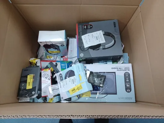 LOT OF APPROXIMATELY 30 ELECTRICAL ITEMS TO INCLUDE FIRESTICK, HEADPHONES AND DVD PLAYER