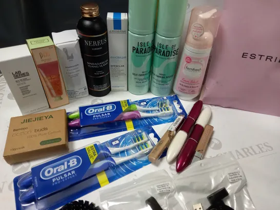 PREMIUM MAKEUP SKINCARE AND HAIRCARE BRANDS APPROX. 30 ITEMS 