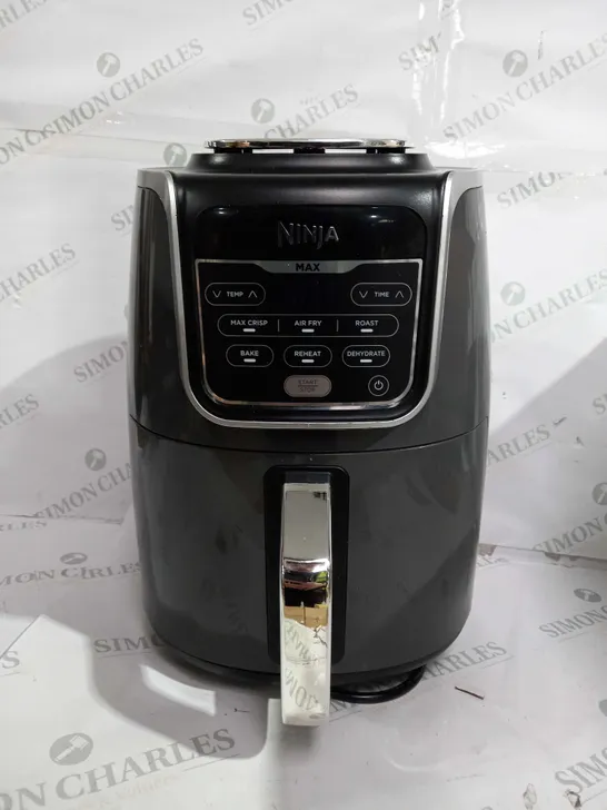 BOXED NINJA AIR FRYER MAX 5.2L