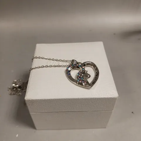 ALPHA1 UNICORN HEART NECKLACE 