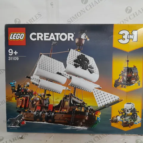 LEGO CREATOR SET - PIRATE SHIP