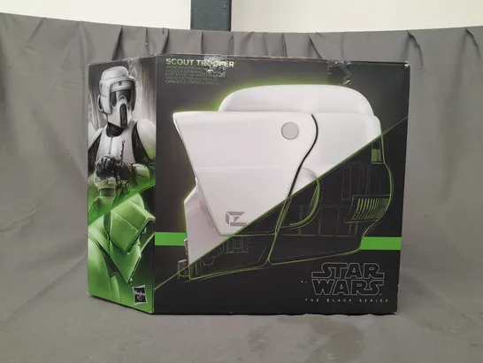 BOXED STAR WARE THE BLACK SERIES SCOUT TROOPER PREMIUM ELECTRONIC HELMET