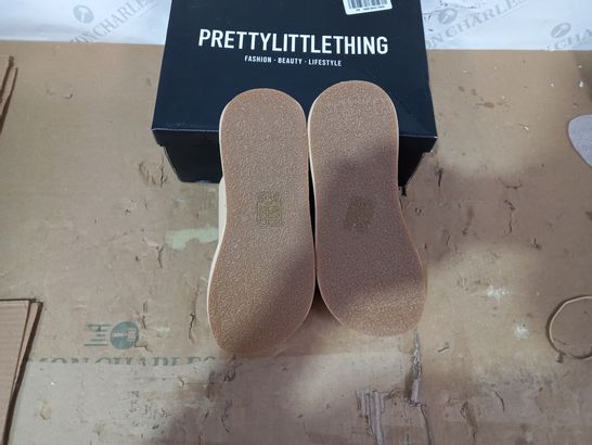 BOXED PAIR OF PRETTY LITTLE THING SANDALS SIZE 3