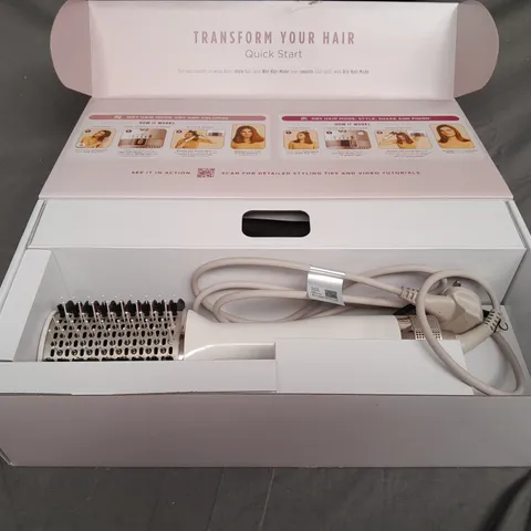 BOXED SHARK SMOOTHSTYLE HOT BRUSH & SMOOTHING COMB