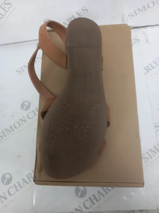 BOXED DUNE LONDON SANDLE TAN SIZE 8