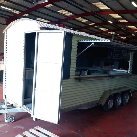 TOWABLE MOBILE FOOD TRAILER WITH SERVING HATCH, PIZZA OVEN, 2 BOTTLE FRIDGES, HANDWASH STATION AND DOUGH ROLLER