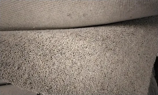 ROLL OF QUALITY CARPET RUNNER LIGHT GREY APPROXIMATELY 1.46M X SIZE UNSPECIFIED