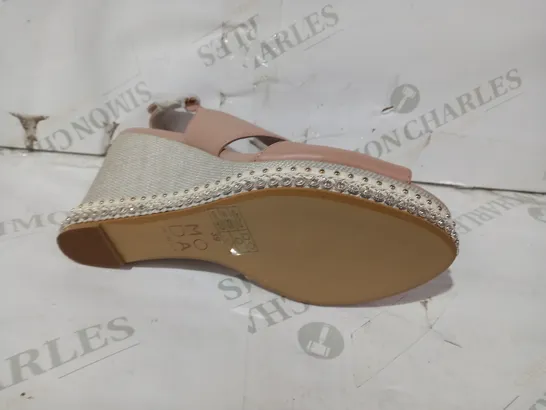 BOXED PAIR OF MODA IN PELLE EMBELLISHED WEDGE IN NUDE COLOUR EU SIZE 39