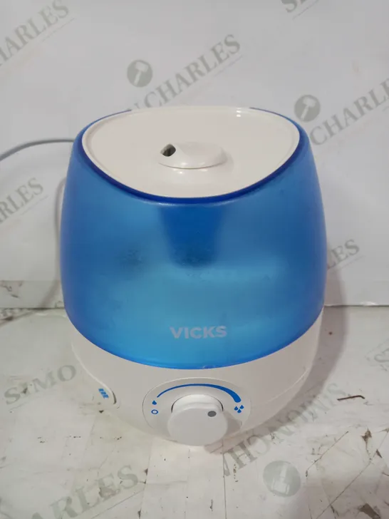 VICKS MINI HUMIDIFIER