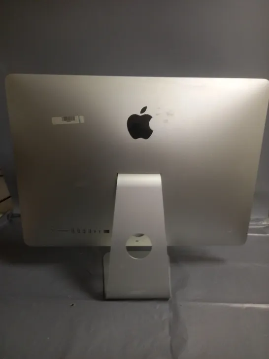 UNBOXED APPLE A1418 COMPUTER