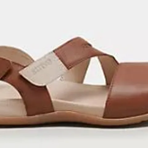 STRIVE JINNY SANDAL TAN SIZE 6