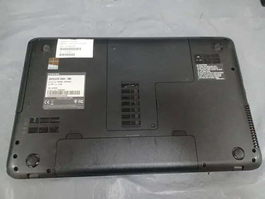 TOSHIBA SATELLITE C850-1MC	15 INCH PENTIUM B960 2.20GHZ