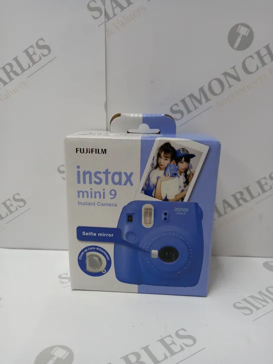 BRAND NEW BOXED FUJIFILM INSTAX MINI 9 INSTANT CAMERA