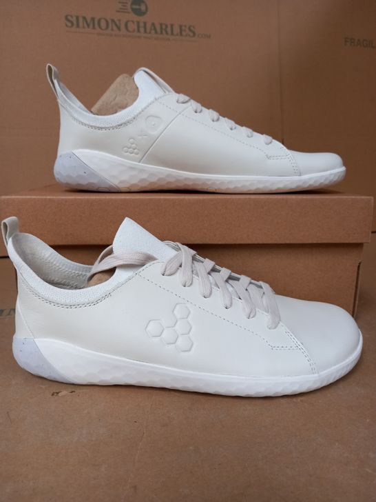 PAIR OF VIVOBAREFOOT GEO COURT KNIT LIMESTONE LEATHER SHOES EU SIZE 41