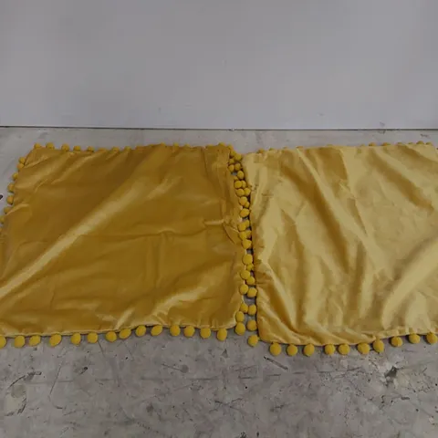 BAGGED KNOWLES CRUSHED VELVET PAIR OF CUSHION COVERS  YELLOW (1 ITEM)