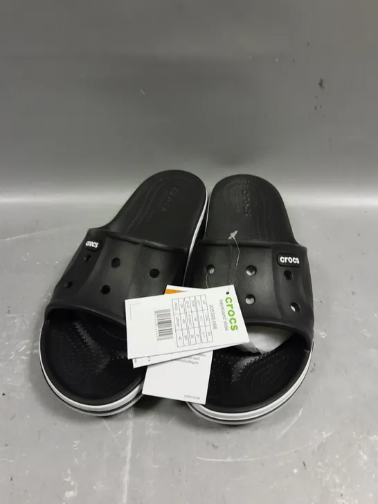 PAIR OF CROCS BAYABAND SLIDERS - 11