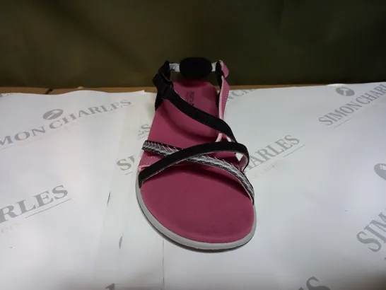 REGATTA LADY ROMA SANDALS SIZE 6