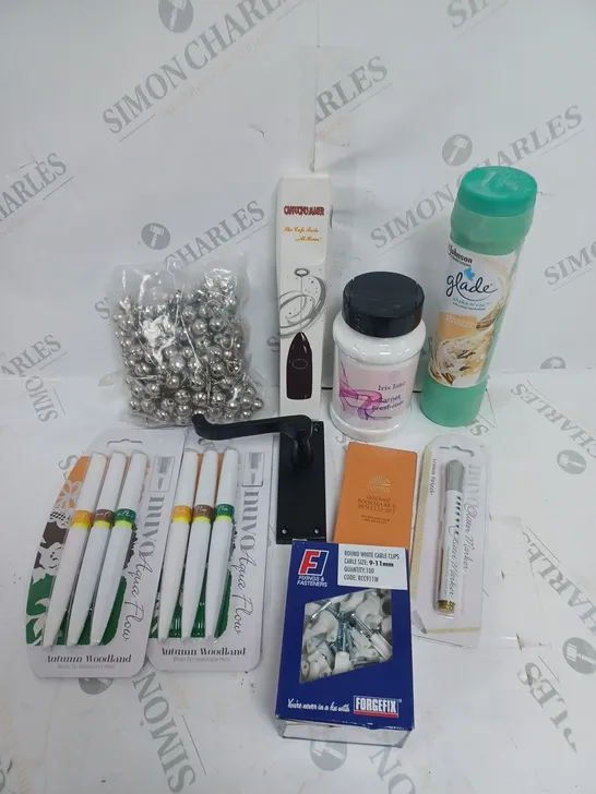 BOX OF APPROXIMATELY 20 ASSORTED HOUSEHOLD PRODUCTS TO INCLUDE CARPET FRESHENER, CABLE CLIPS, DOOR HANDLES ETC 