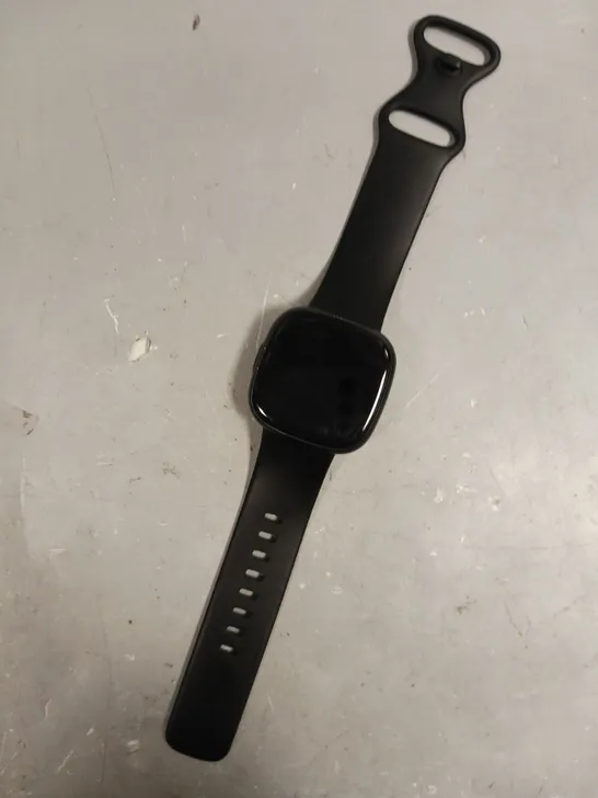 FITBIT FITNESS TRACKER SMARTWATCH - MODEL UNSPECIFIED 